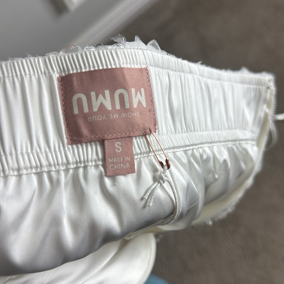 Show Me Your MuMu Weddings Elegant White Sequin Skirt - Picture 3 of 12